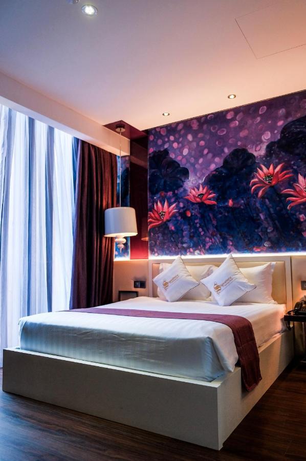 Signature Boutique Hotel Хошимін Екстер'єр фото