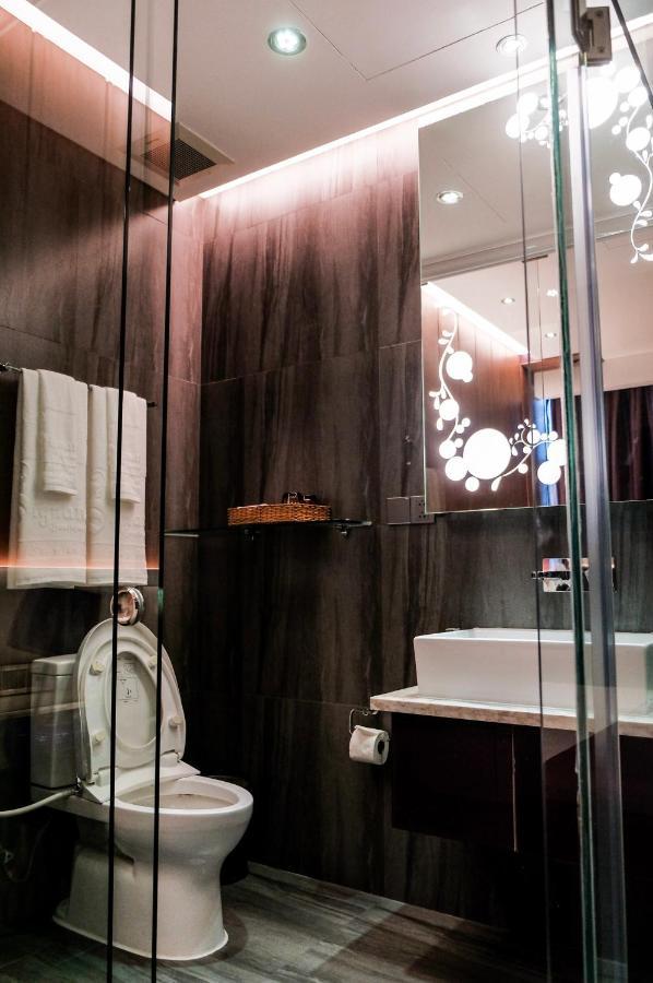 Signature Boutique Hotel Хошимін Екстер'єр фото