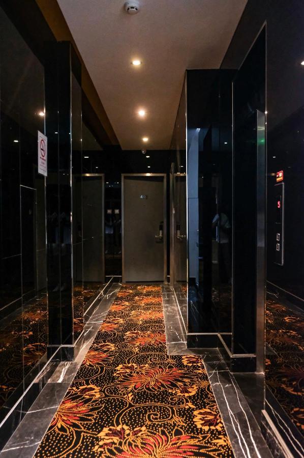 Signature Boutique Hotel Хошимін Екстер'єр фото