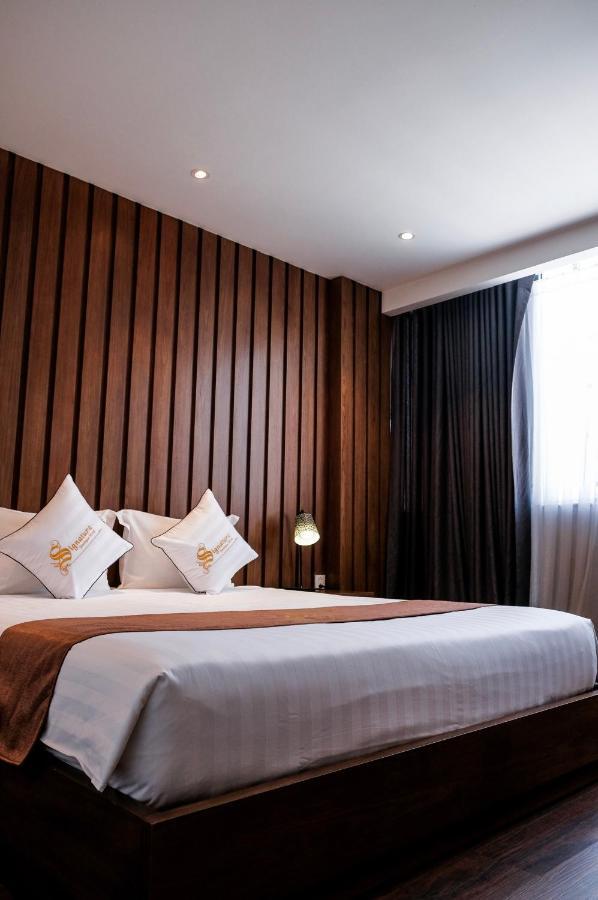 Signature Boutique Hotel Хошимін Екстер'єр фото