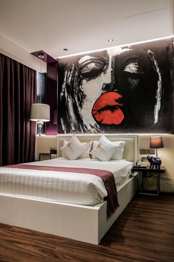 Signature Boutique Hotel Хошимін Екстер'єр фото