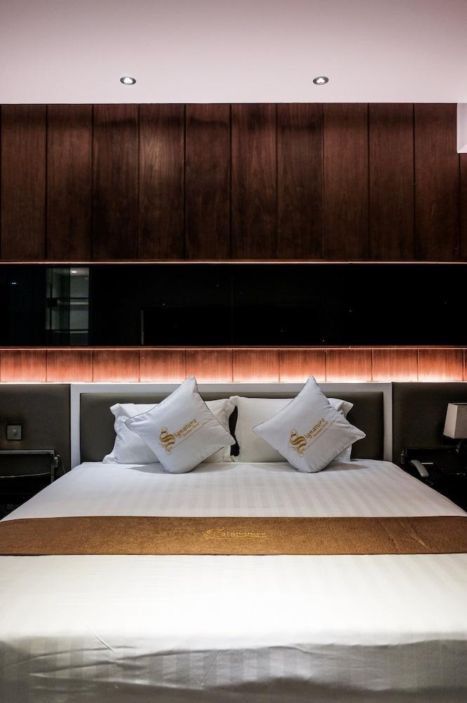 Signature Boutique Hotel Хошимін Екстер'єр фото