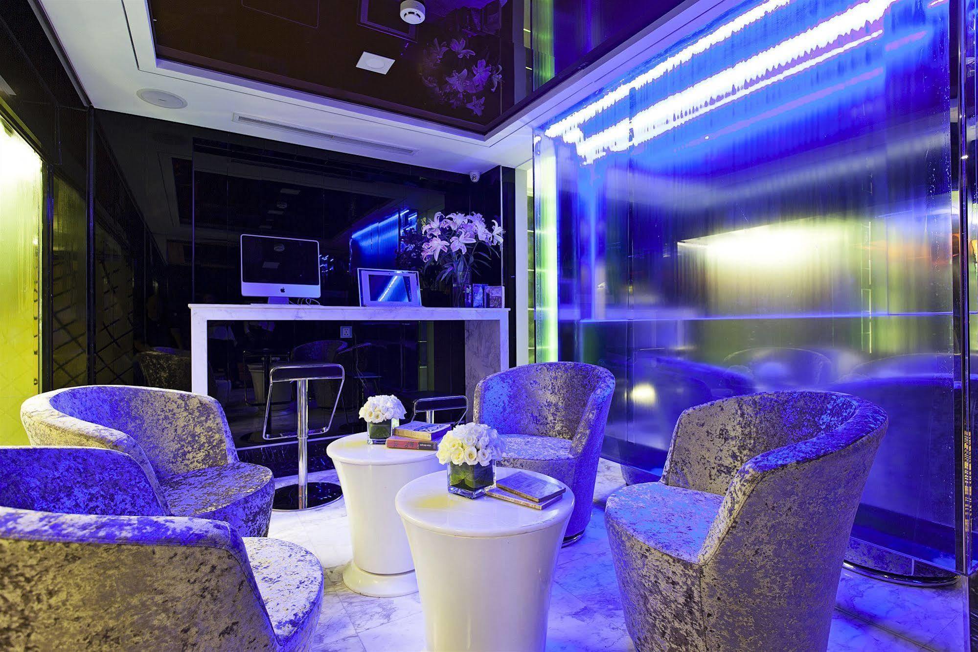 Signature Boutique Hotel Хошимін Екстер'єр фото